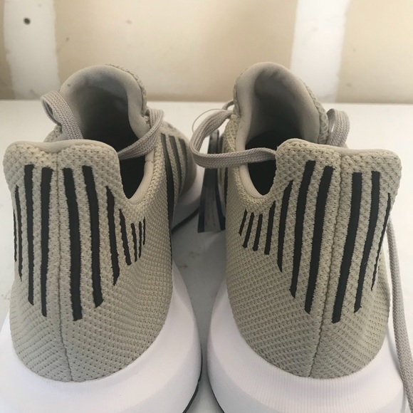 Adidas Swift Run - Picture 2 of 6